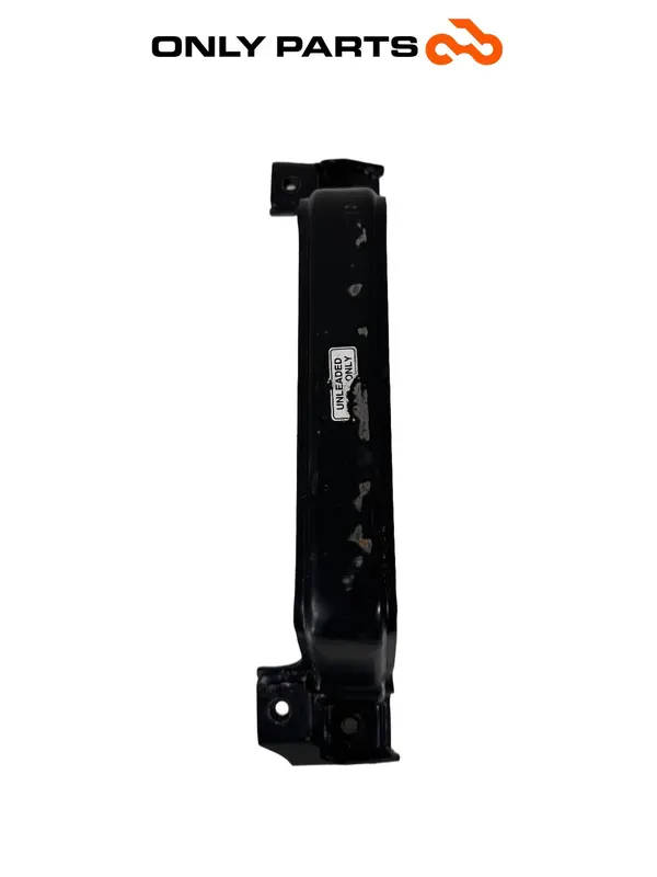 СКОБА РАМКА ГОРИВЕН РЕЗЕРВОАР HONDA SH 125 2004 OEM — 2