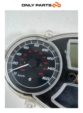Табло с километраж Piaggio MP3 250 2009 Piaggio MP3 250cc 2009 Grigio употребявана — истинска снимка 14
