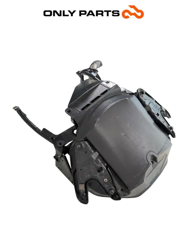 ARMAÇÃO REGULAÇÃO ELÉTRICA PARA-BRISAS SUZUKI BURGMAN 650 2010 — 2