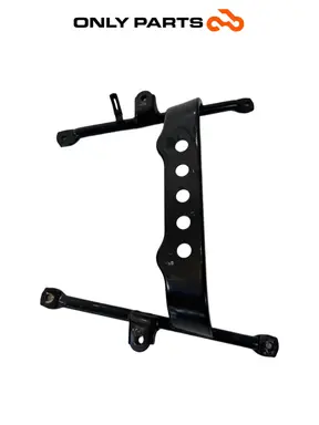 Subchasis trasero de acero soporte del colín Kymco People GTi 300 OEM Kymco People GTi 300cc 2014 Bianco de segunda mano — foto real 2