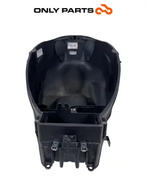 Gebrauchte Vano sottosella / vasca portacasco Piaggio Beverly Police 300cc 2018 Nero — echtes Foto 2