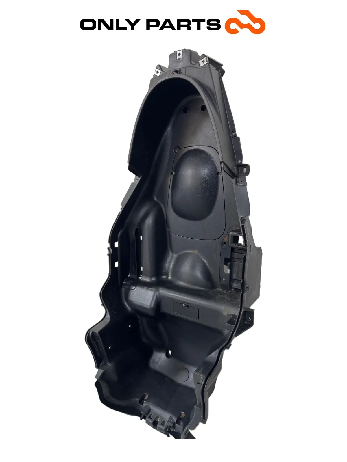 Gebrauchte Staufach unter der Sitzbank / Helmfach Piaggio MP3 250cc 2009 Grigio — echtes Foto 5