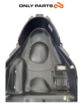 Gebrauchte Staufach unter der Sitzbank / Helmfach Piaggio MP3 250cc 2009 Grigio — echtes Foto 8
