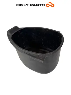 SCHOWEK POD SIEDZENIEM NA KASK PIAGGIO VESPA LX 125 2011 Piaggio Vespa Lx 125cc 2011 Nero używana — prawdziwe zdjęcie 1