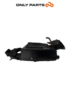 SCHOWEK POD SIEDZENIEM NA KASK PIAGGIO X9 EVOLUTION 250 2005 Piaggio X9 evolution  250cc używana — prawdziwe zdjęcie 10