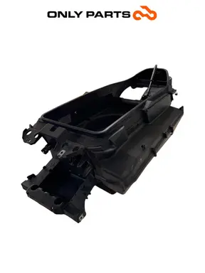 SCHOWEK POD SIEDZENIEM NA KASK PIAGGIO X9 EVOLUTION 250 2005 Piaggio X9 evolution  250cc używana — prawdziwe zdjęcie 4