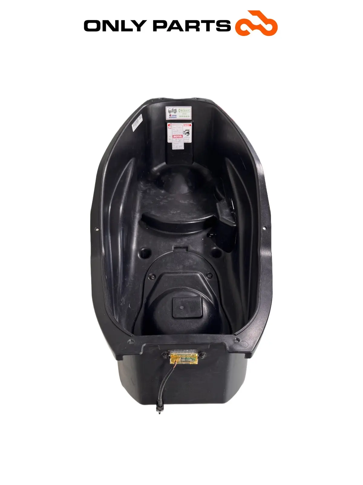 Vano sottosella / vasca portacasco Quadro 350 S 2013 Nero usato — foto reale 6